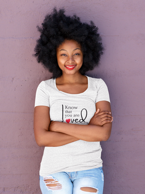 Know that you are loved - Short sleeve t-shirt